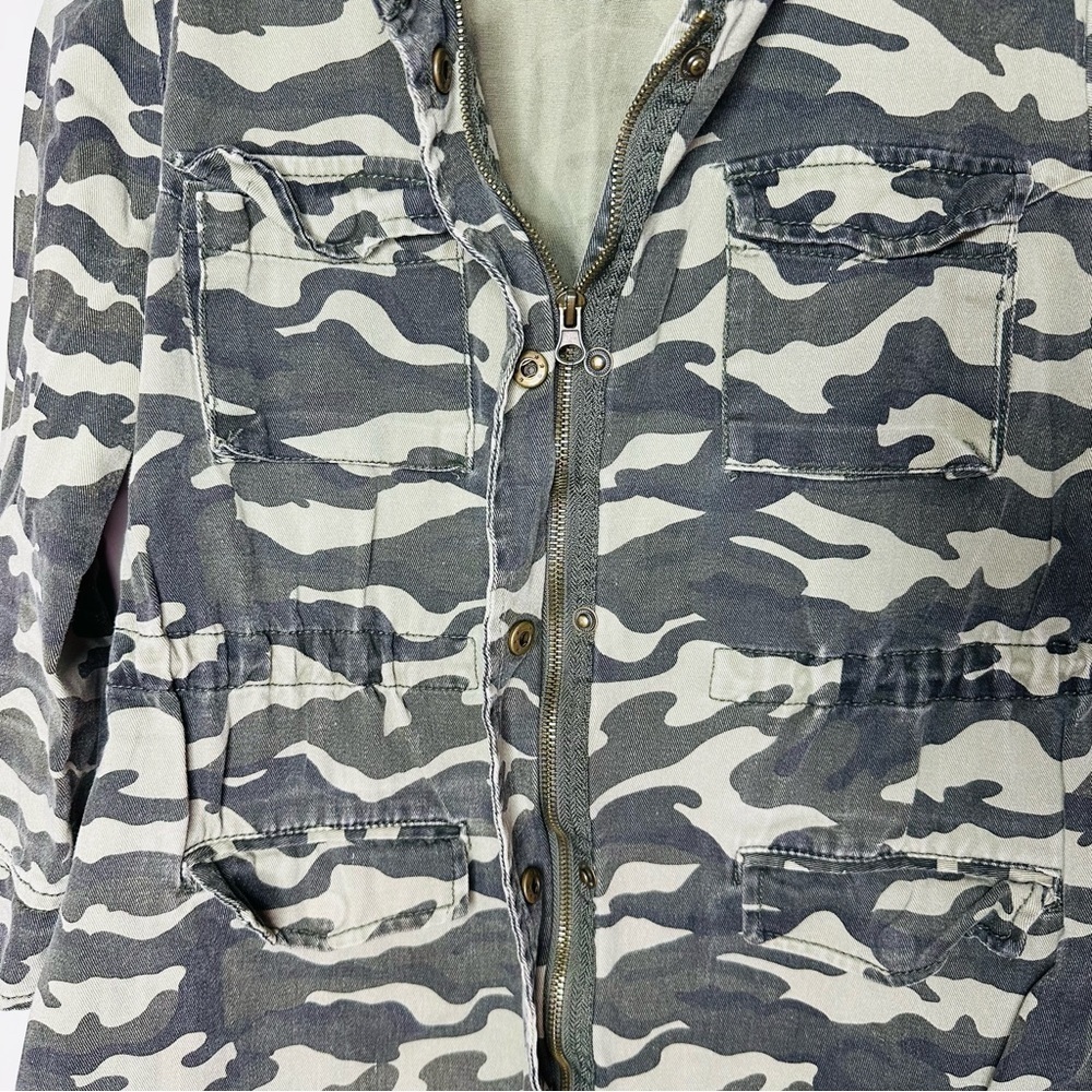 Forever 21 Green Army Camouflage Jacket Long Sleeve Full Zip‎ Size M - Picture 11 of 11
